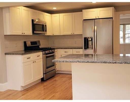 Foto del edificio - 73 Felch Rd