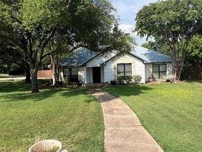 Building Photo - 6201 Baymar Ln