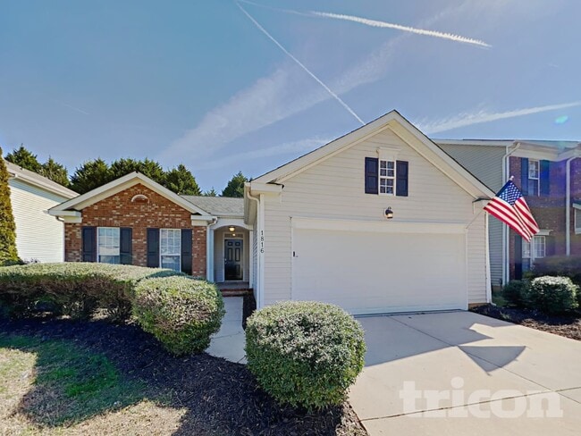 Building Photo - 1816 Oakdale Green Dr