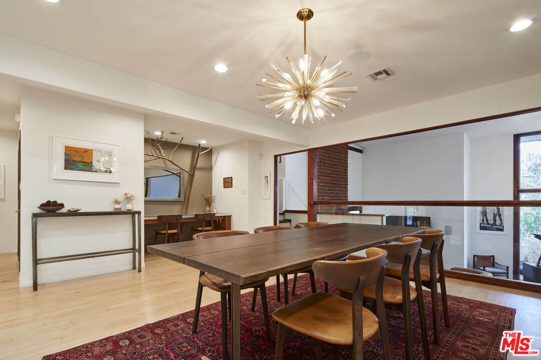 11217 Sunshine Terrace Houses in Los Angeles, CA Westside Rentals