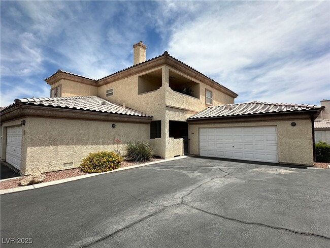 Building Photo - 3604 Monarcas St