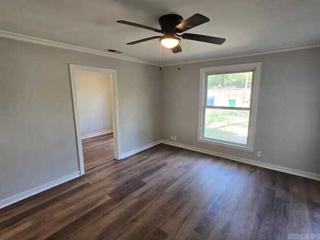 Foto del edificio - 3403 Ridge Rd