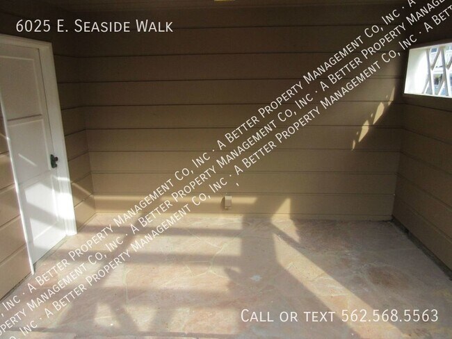 Building Photo - BEACHFRONT OCEAN VIEW HOUSE w/New Floors, ...