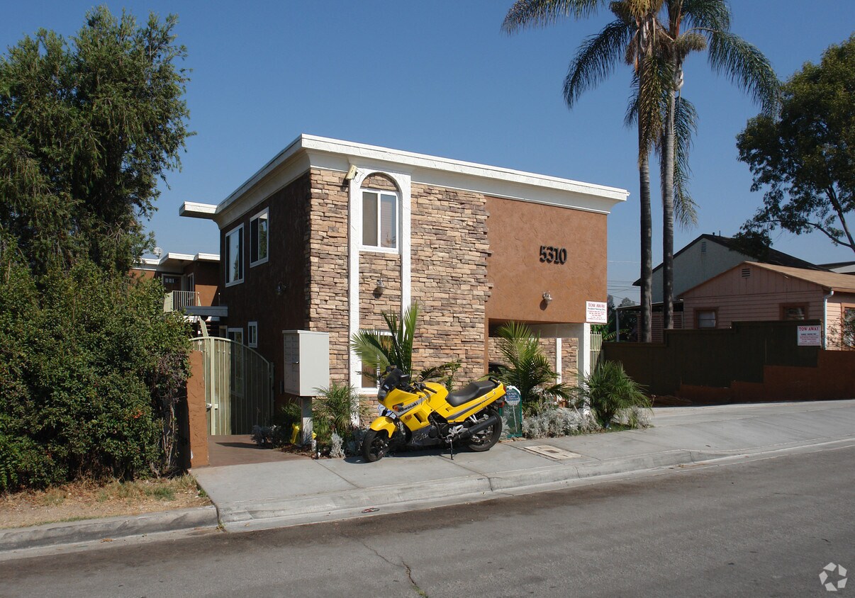 Building Photo - 5310 Rex Ave
