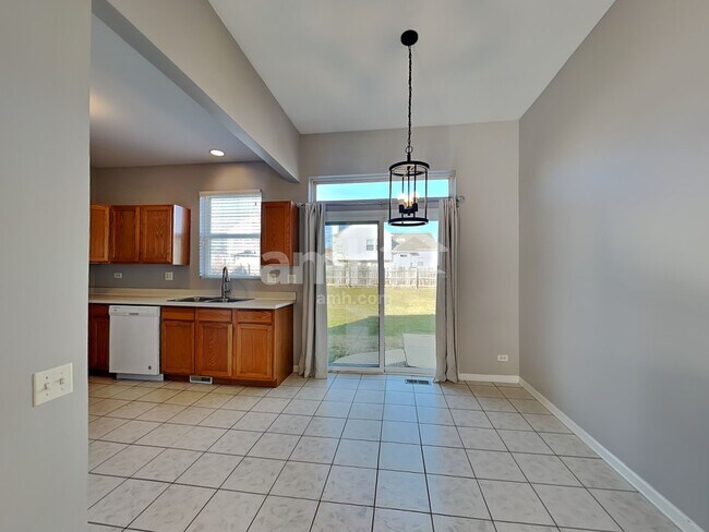 Foto del edificio - 2364 Chesapeake Bay