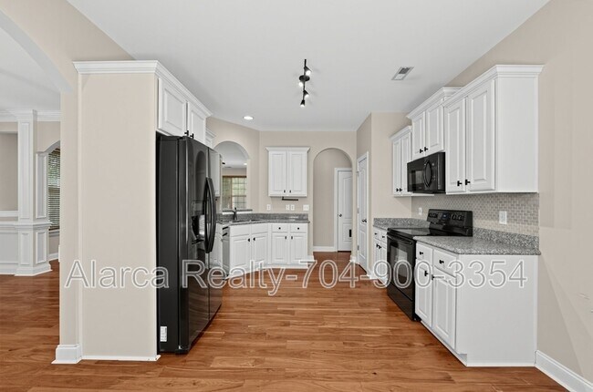 Building Photo - 12928 Windy Lea Ln