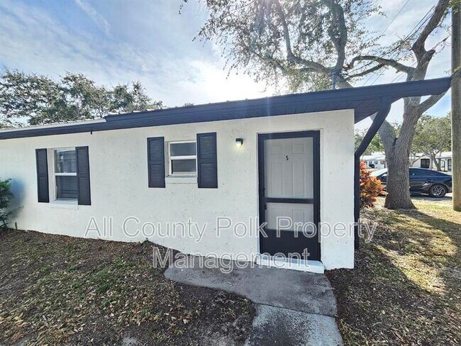 Foto del edificio - 455 Buck Moore Rd