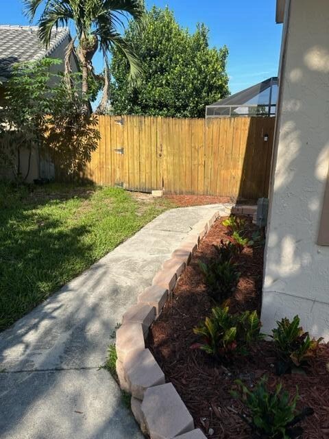 Building Photo - 6029 Strawberry Fields Way