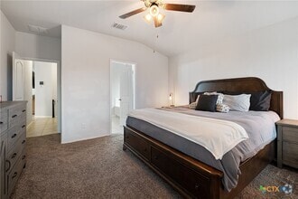 Building Photo - 5541 Perdita Dr