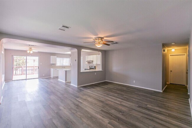 Building Photo - 2645 Andres Way