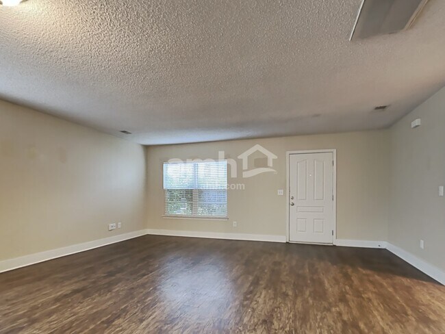 Building Photo - 4828 Gilpen Court