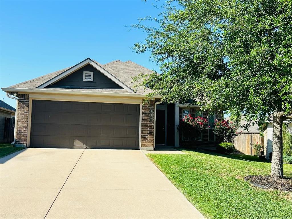 117 Brookside Dr, Huntsville, TX 77320 House Rental in Huntsville, TX
