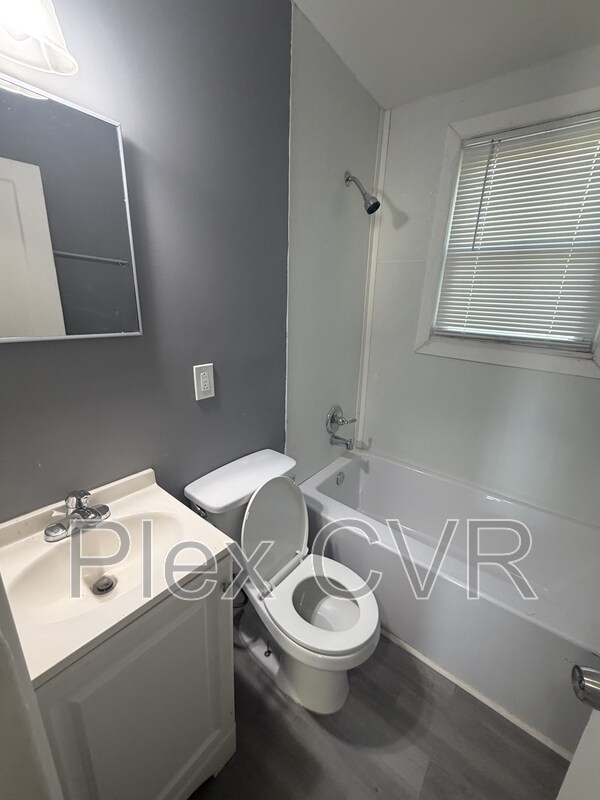 Foto del edificio - 3143 Hubbard St