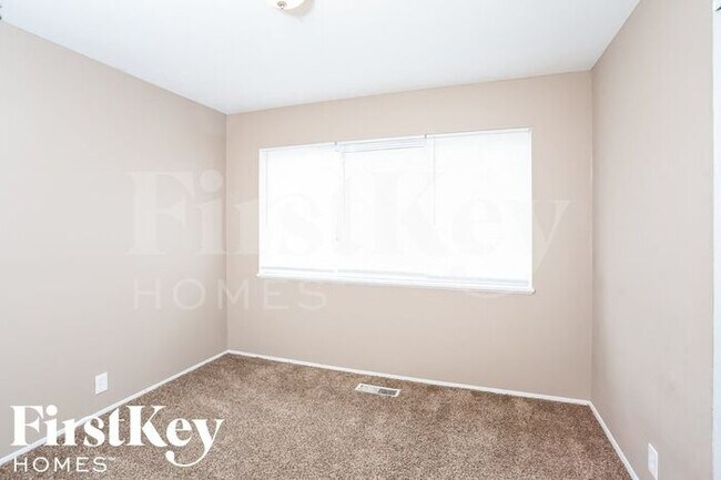Foto del edificio - 3310 Hambletonian Dr