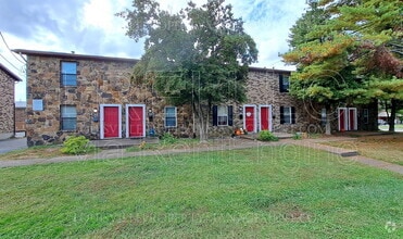 Building Photo - 3400 Clingstone Way