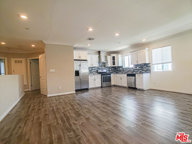 Foto del edificio - 963 N Wilton Pl