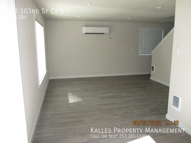 Building Photo - *PENDING APP**500 MOVE IN SPECIAL**Beautif...