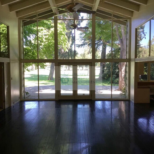 Foto del edificio - 7108 Del Rio Dr