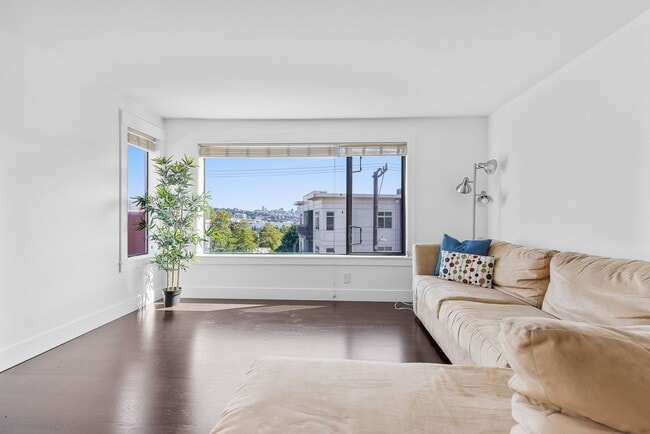 Building Photo - Wallingford one-bedroom one bath, includes...