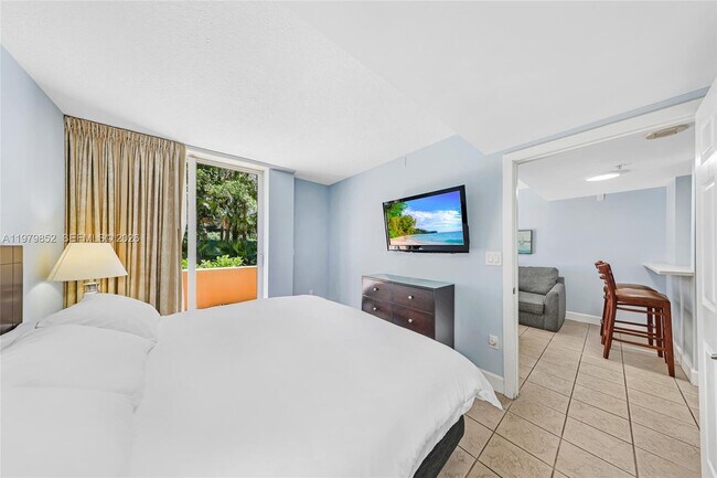 Foto del edificio - 2951 S Bayshore Dr