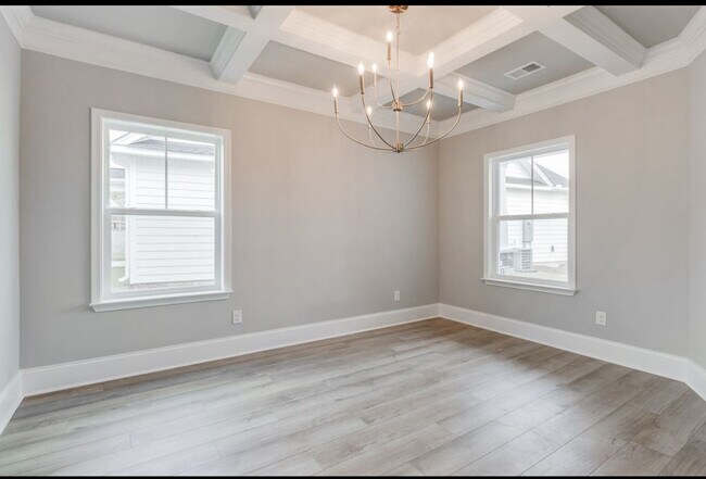Foto del edificio - 5001 Lincoln Reece Ln