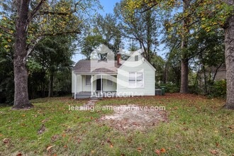 Building Photo - 2018 Terrace Dr