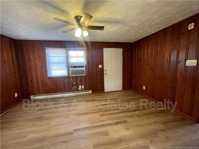 Foto del edificio - 1725 Cumberland Dr