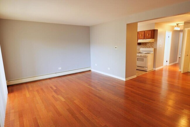 Foto del edificio - 3680 W 119th St