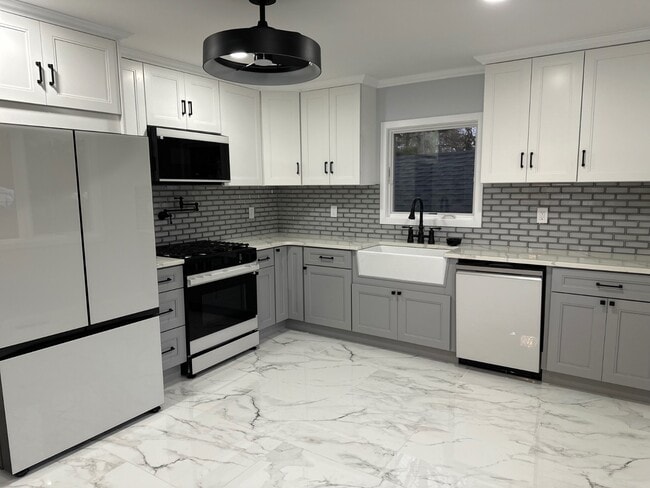 Building Photo - 595 Kingfisher Cir