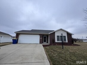 Building Photo - 1206 W Sheffield Dr