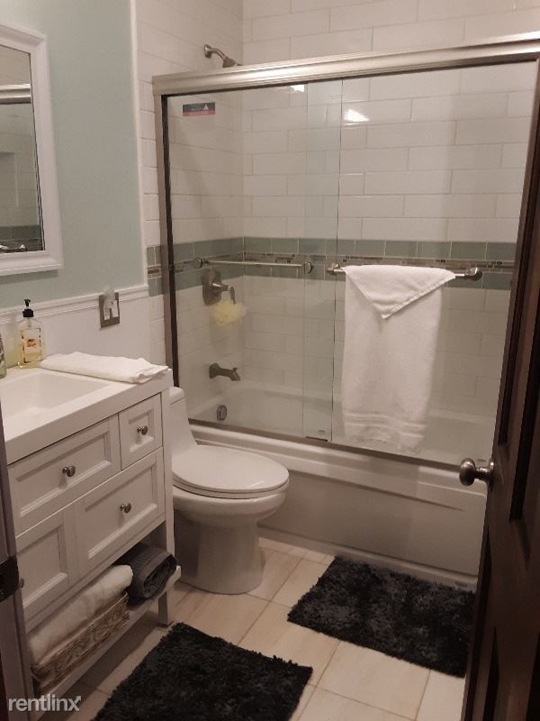 Foto del edificio - 1 br, 1 bath Apartment - 230 East Main Street