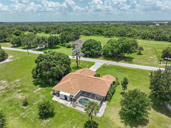 Building Photo - 8038 SW Sunny Oaks Dr
