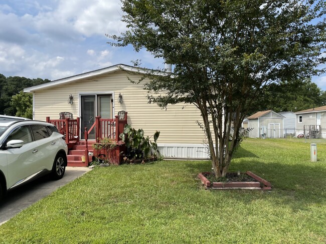 Building Photo - 1161 Nansemond Pkwy