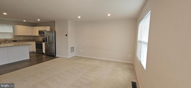 Building Photo - 131 Birmingham Dr