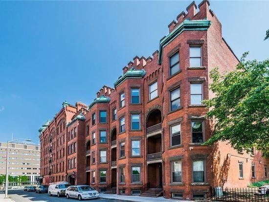 Primary Photo - 1 Linden Pl