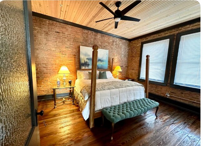Foto del edificio - 231 E Broughton St