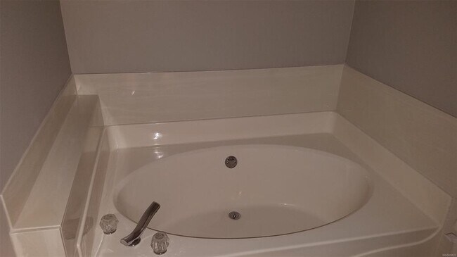 Foto del edificio - 1607 Meadow Oak Ct