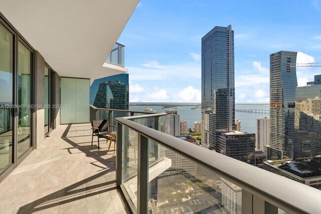 Foto del edificio - 1300 S Miami Ave