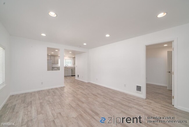 Building Photo - 3 br, 2 bath House - 2650 Southeast 164th ...
