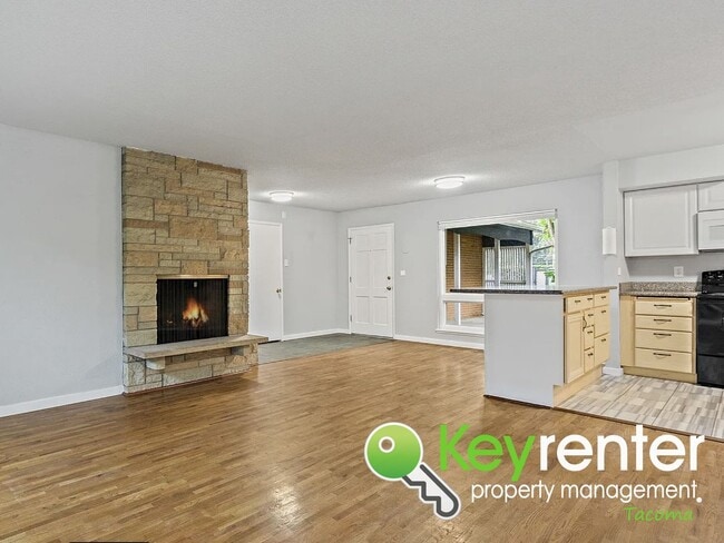 Foto del edificio - Updated 4-Bedroom, 2-Bath Tacoma Home for Rent Near Tacoma Community College and 6th Ave!