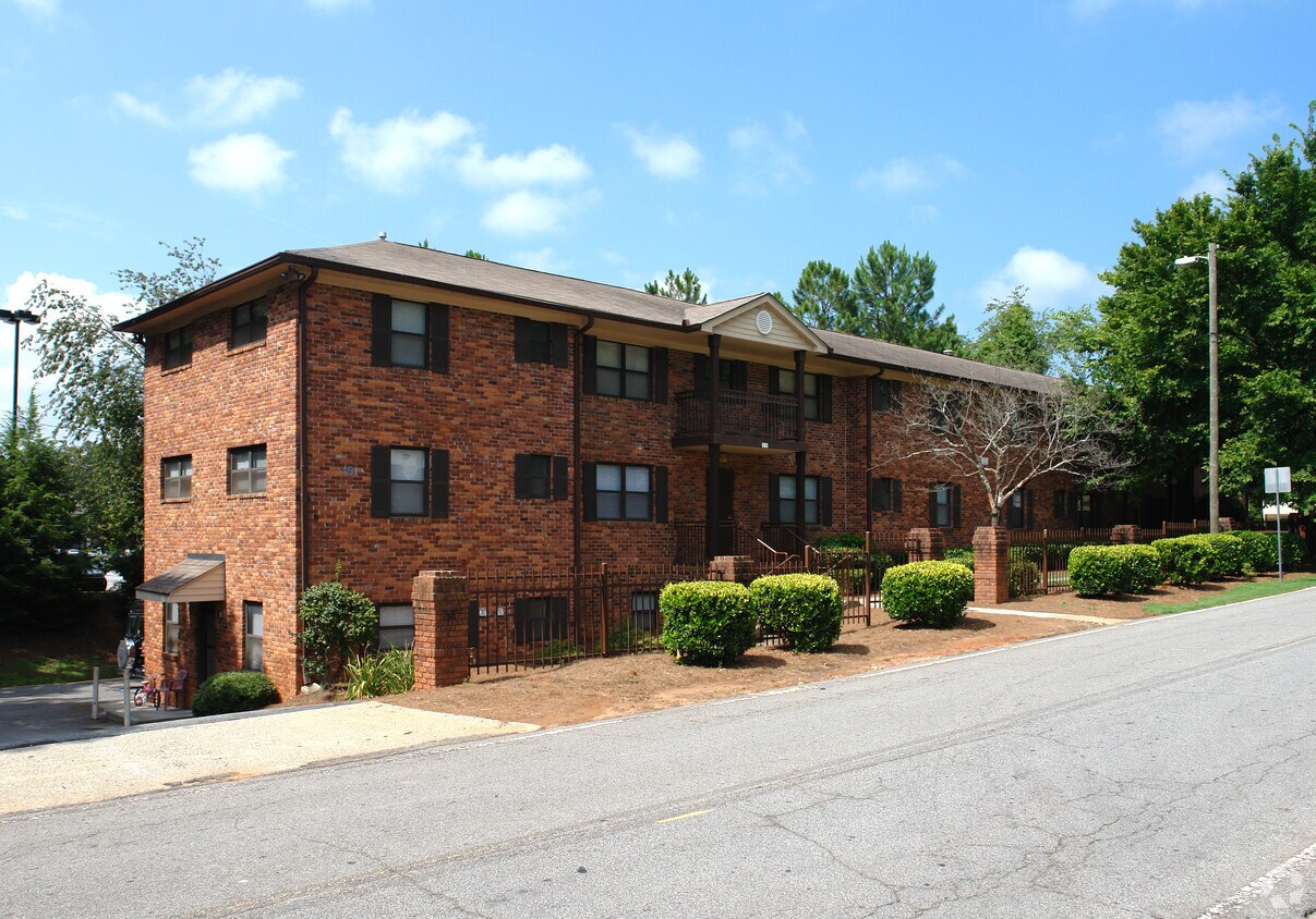 151 NE Belle Isle Rd, Atlanta, GA 30342 Apartments in Atlanta, GA