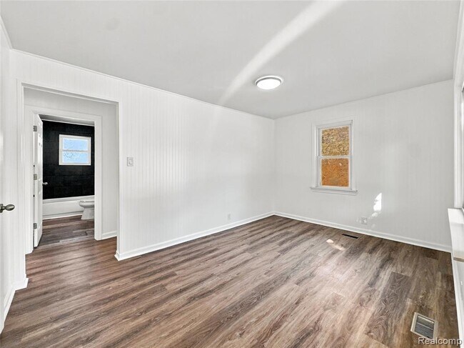 Foto del edificio - 2223 E Bergin Ave