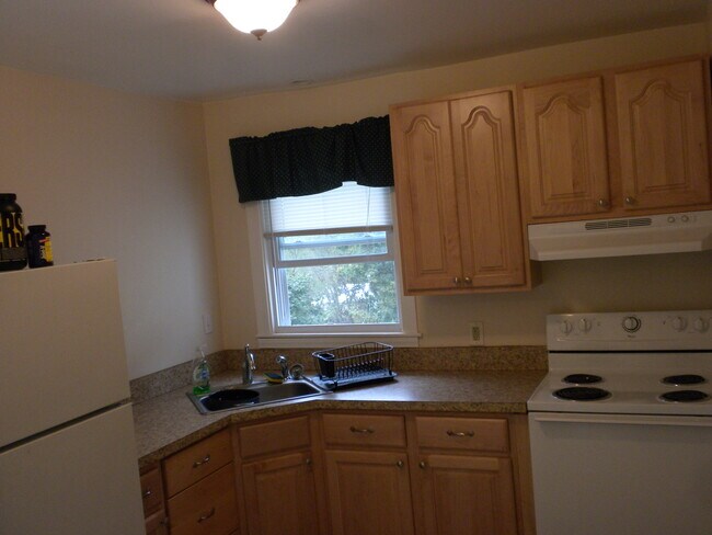 Kitchen - 315 S 2nd St