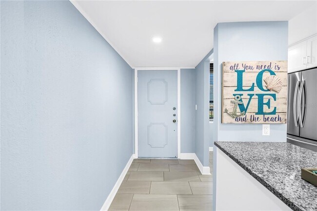 Foto del edificio - 9415 Blind Pass Rd