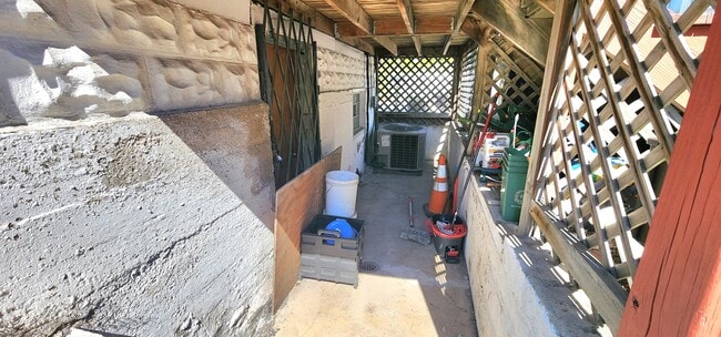 Foto del edificio - 4538 S Sawyer Ave