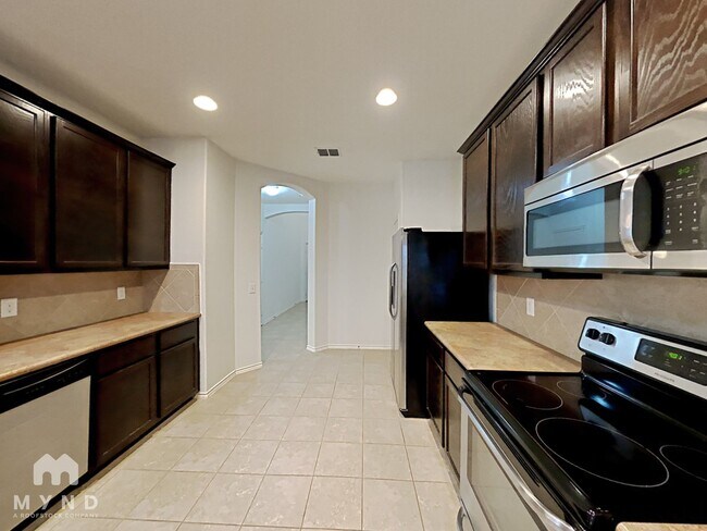 Foto del edificio - 440 Stonebrook Dr