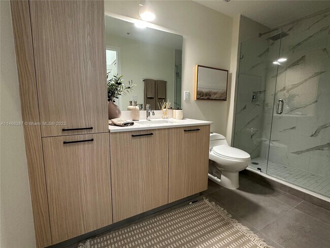 Foto del edificio - 16395 Biscayne Blvd