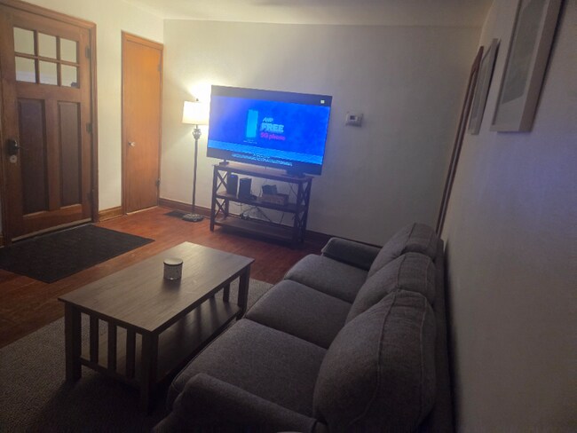 Foto del edificio - 465 Randolph Ave