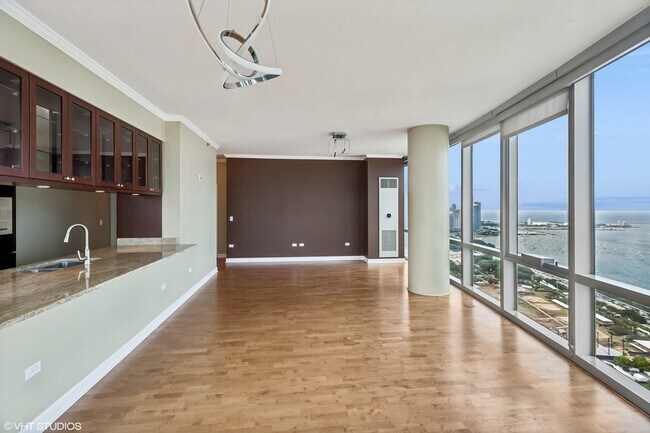 Foto del edificio - 1211 S Prairie Ave