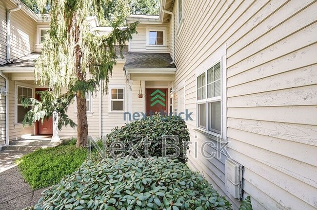 Building Photo - 11210 Slater Ave NE